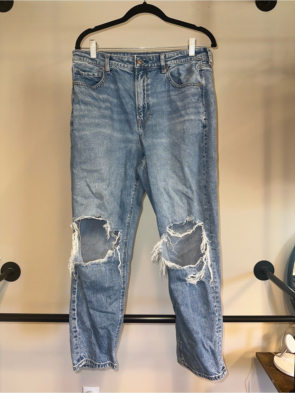 AEO Strigid Jeans